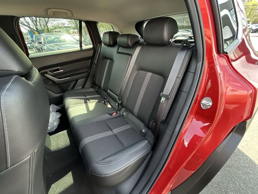 Used 2025 MAZDA CX-50 AWD 2.5 S w/ Accent Package image 13