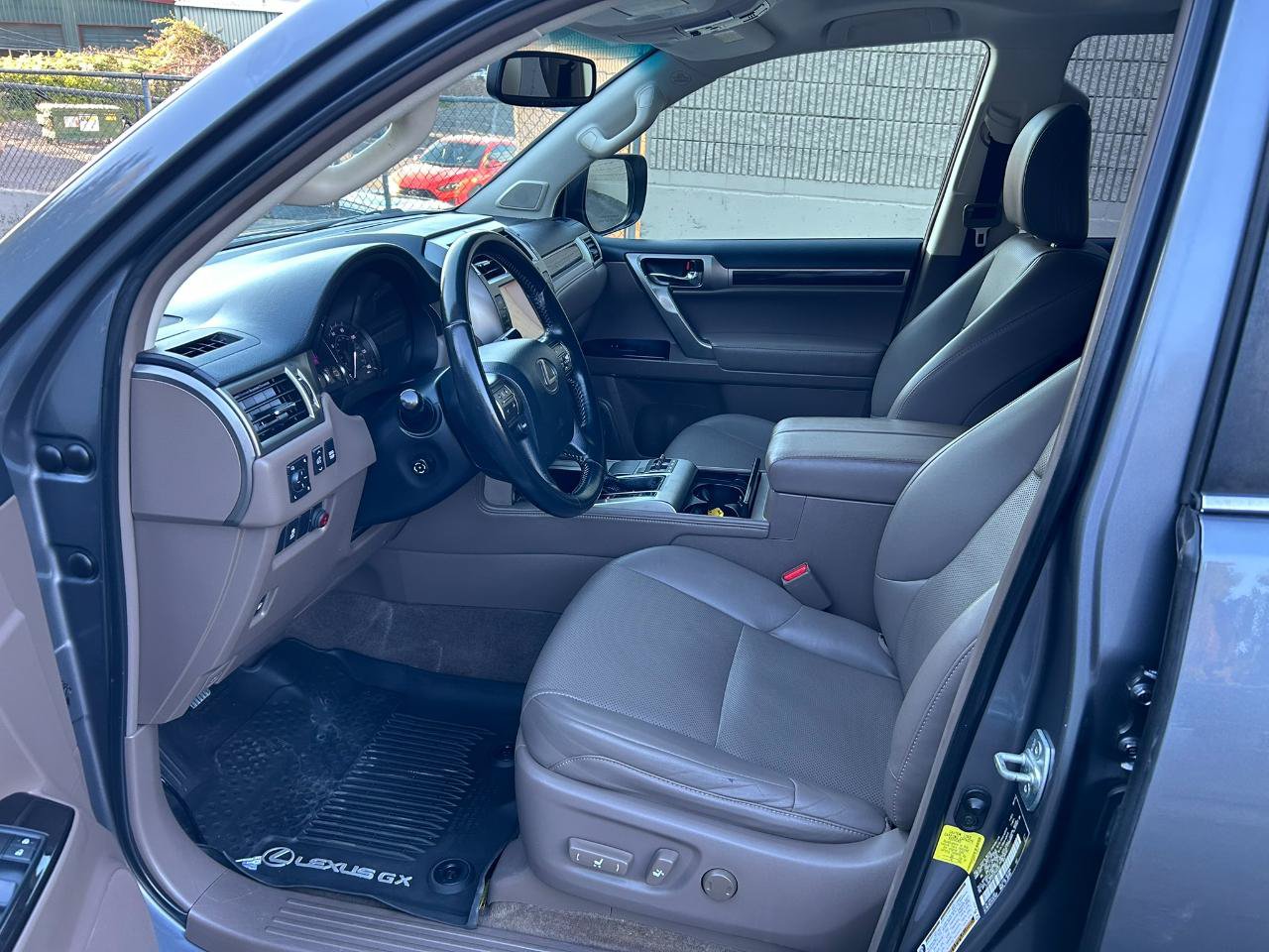 Used 2018 Lexus GX 460 w/ Navigation Package AWD/4WD image 9