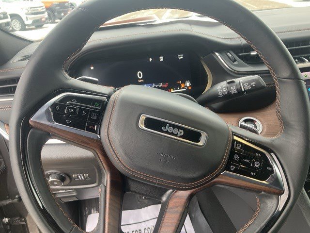 Used 2024 Jeep Grand Cherokee L Summit w/ High Altitude Package image 14