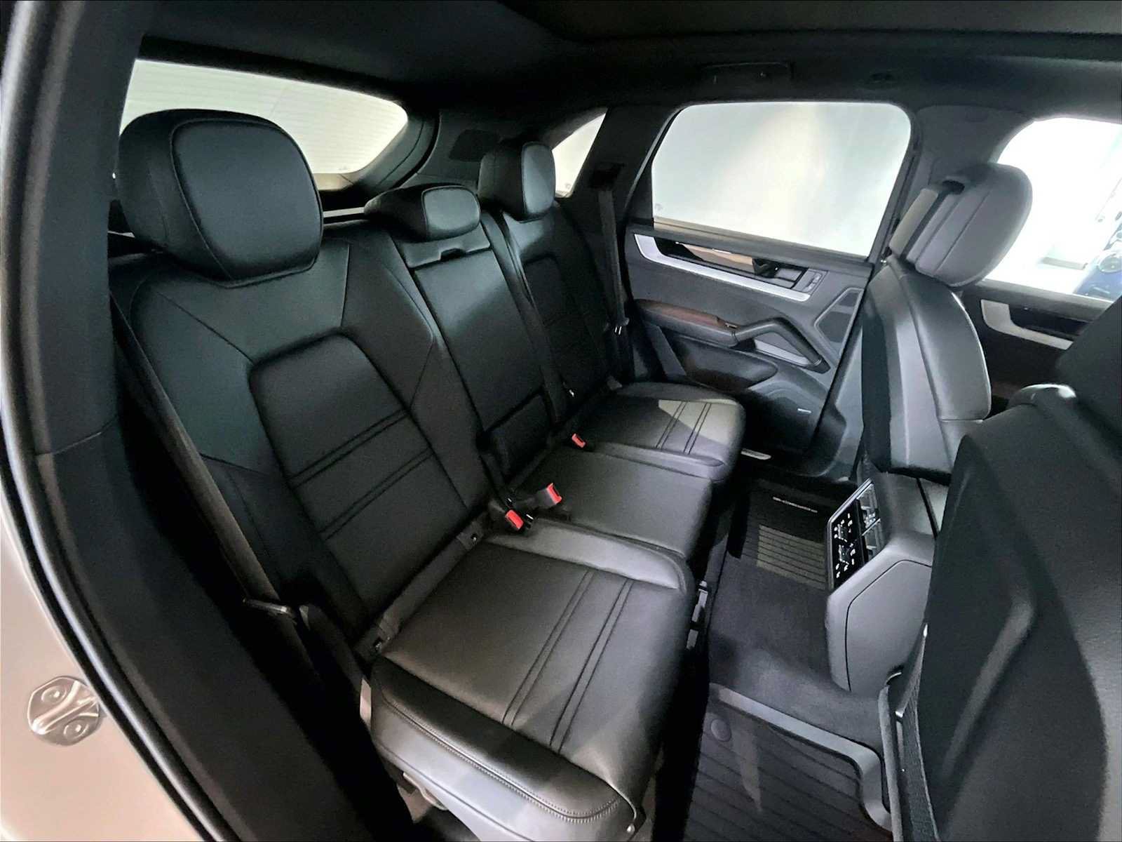 New 2026 Porsche Cayenne AWD/4WD image 29