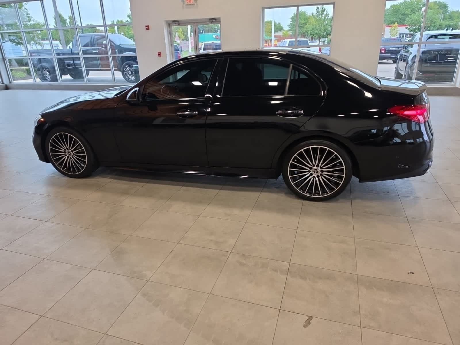 Used 2023 Mercedes-Benz C 300 Sedan image 12