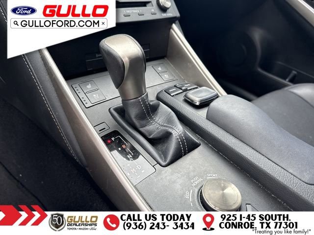 Used 2016 Lexus IS 200t RWD image 28