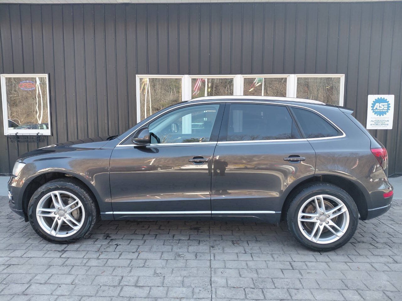 Used 2014 Audi Q5 2.0T Premium Plus AWD/4WD image 2
