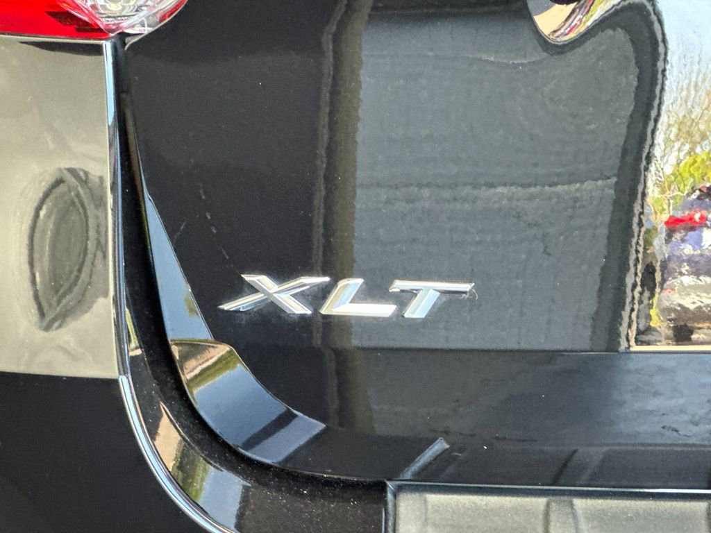 Used 2023 Ford Explorer XLT w/ Equipment Group 202A RWD image 27