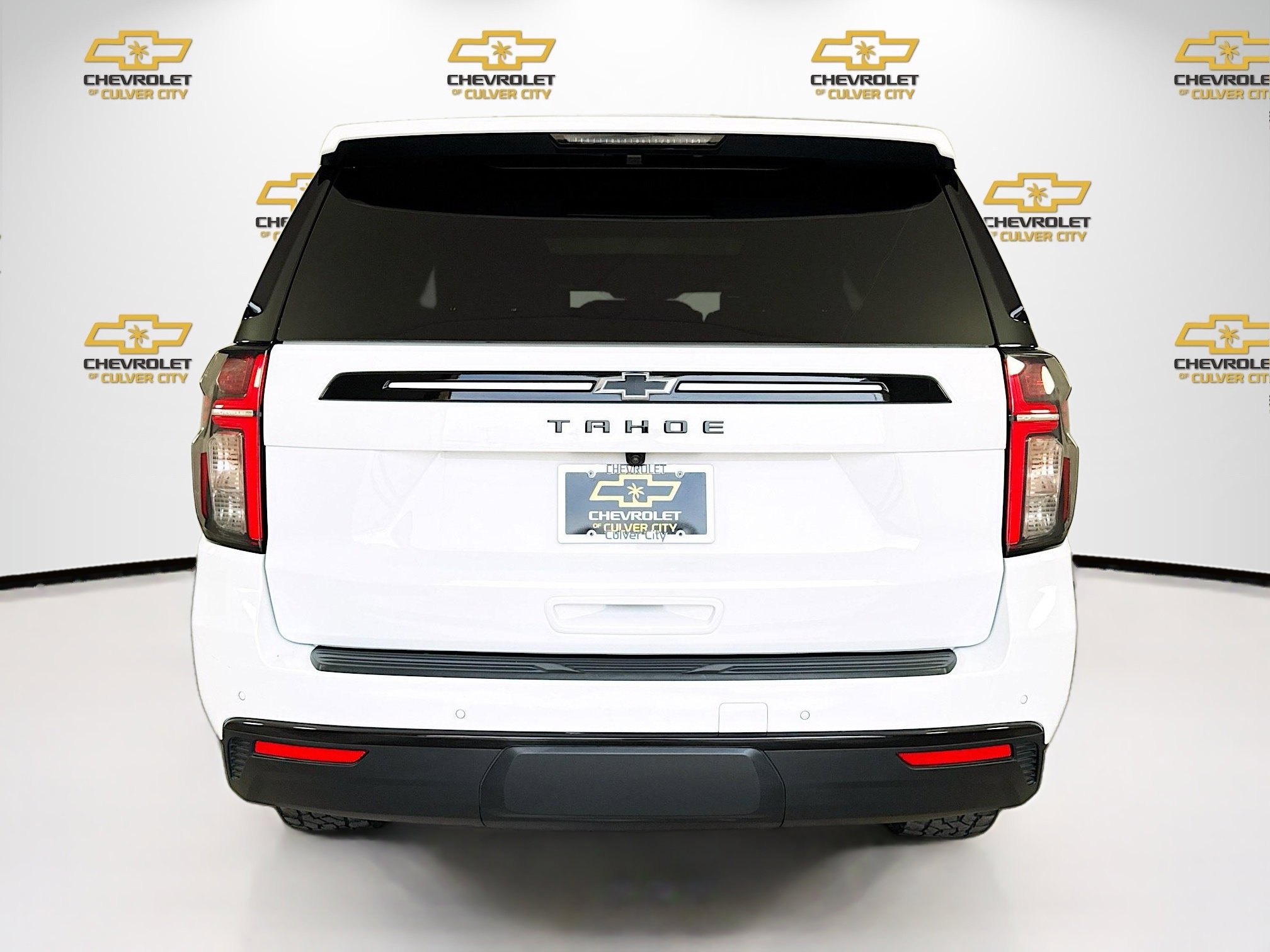 Used 2023 Chevrolet Tahoe Z71 w/ Luxury Package AWD/4WD image 6