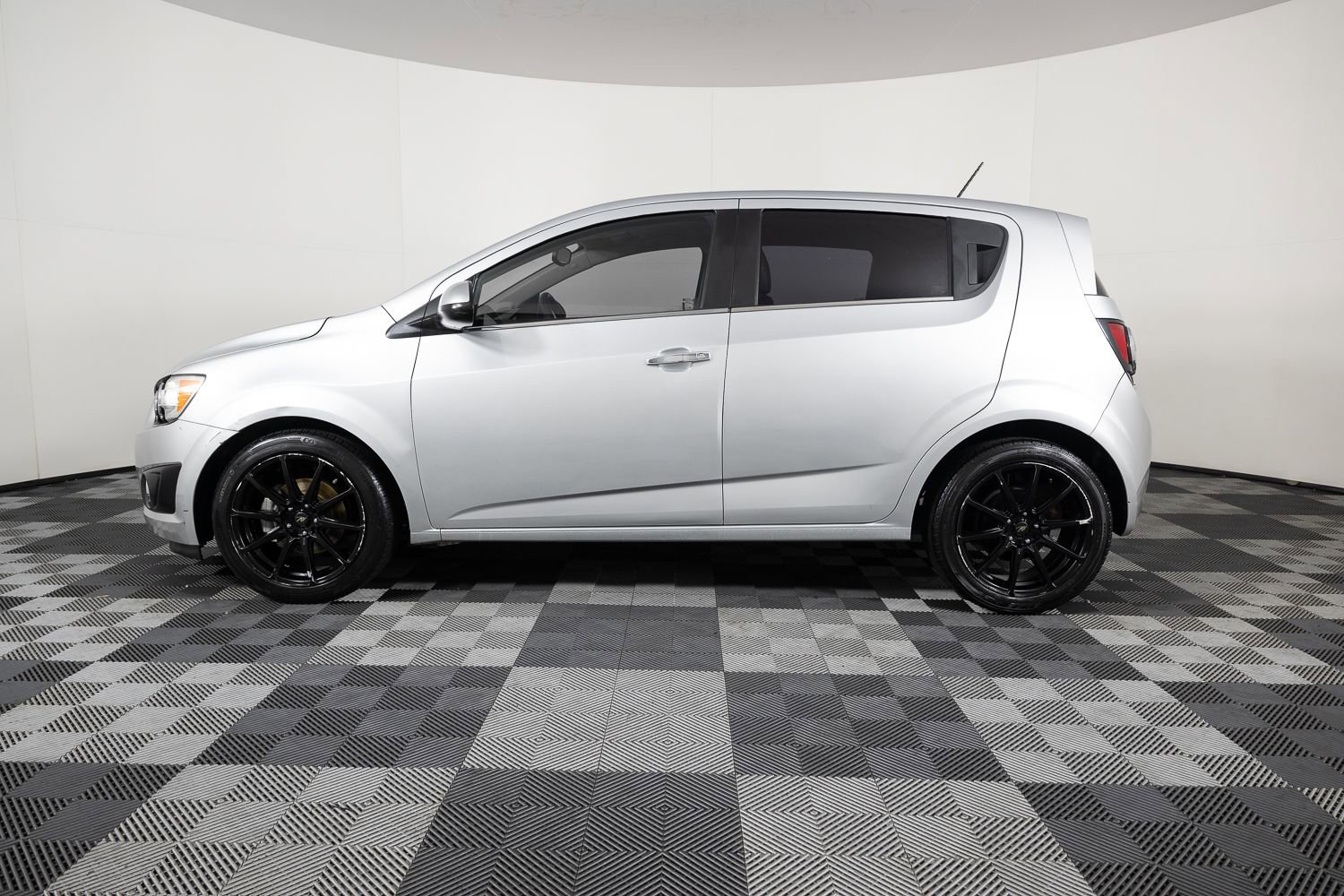 Used 2015 Chevrolet Sonic LTZ image 3