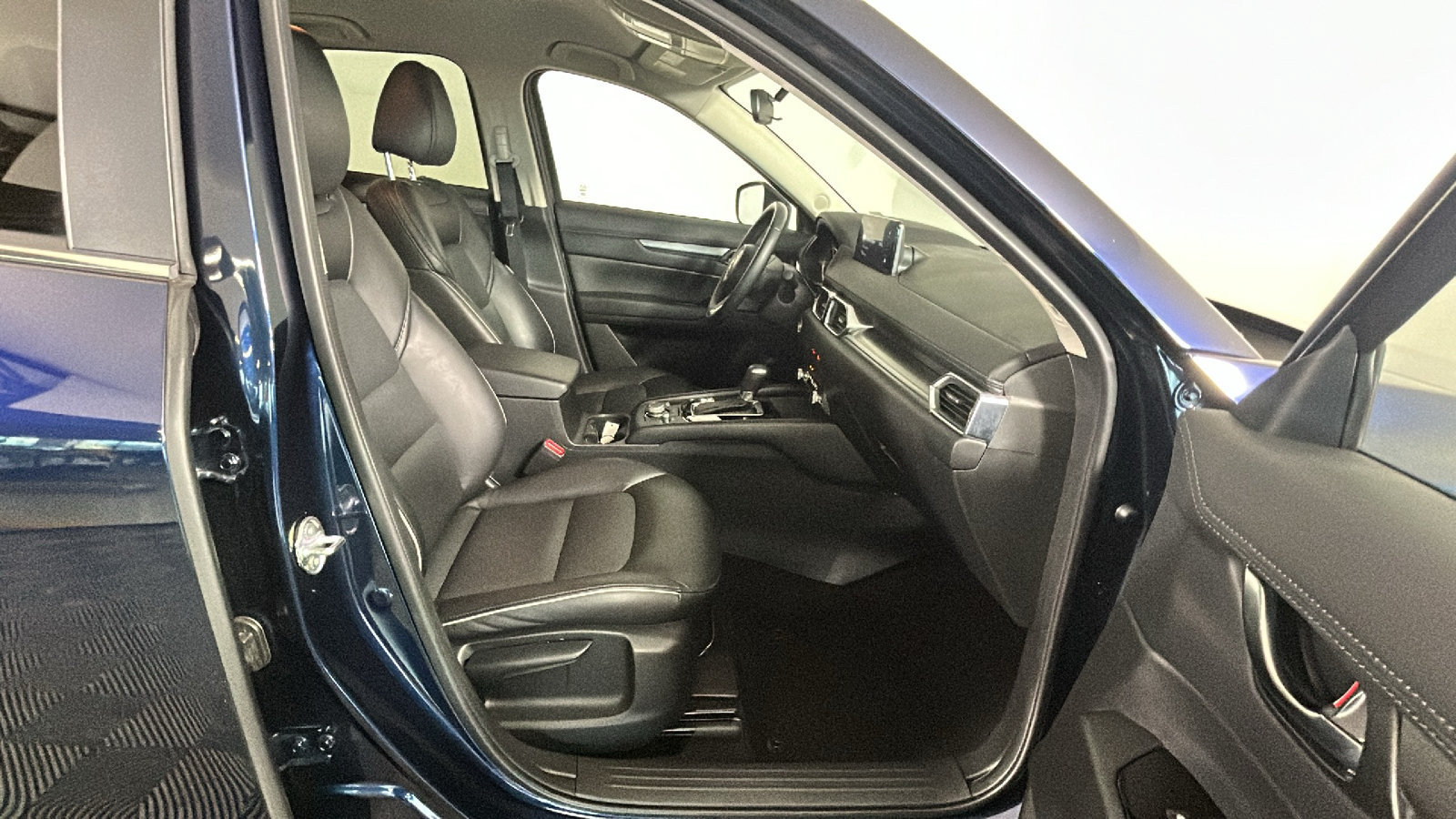 Used 2025 MAZDA CX-5 AWD 2.5 S w/ Select Package image 35