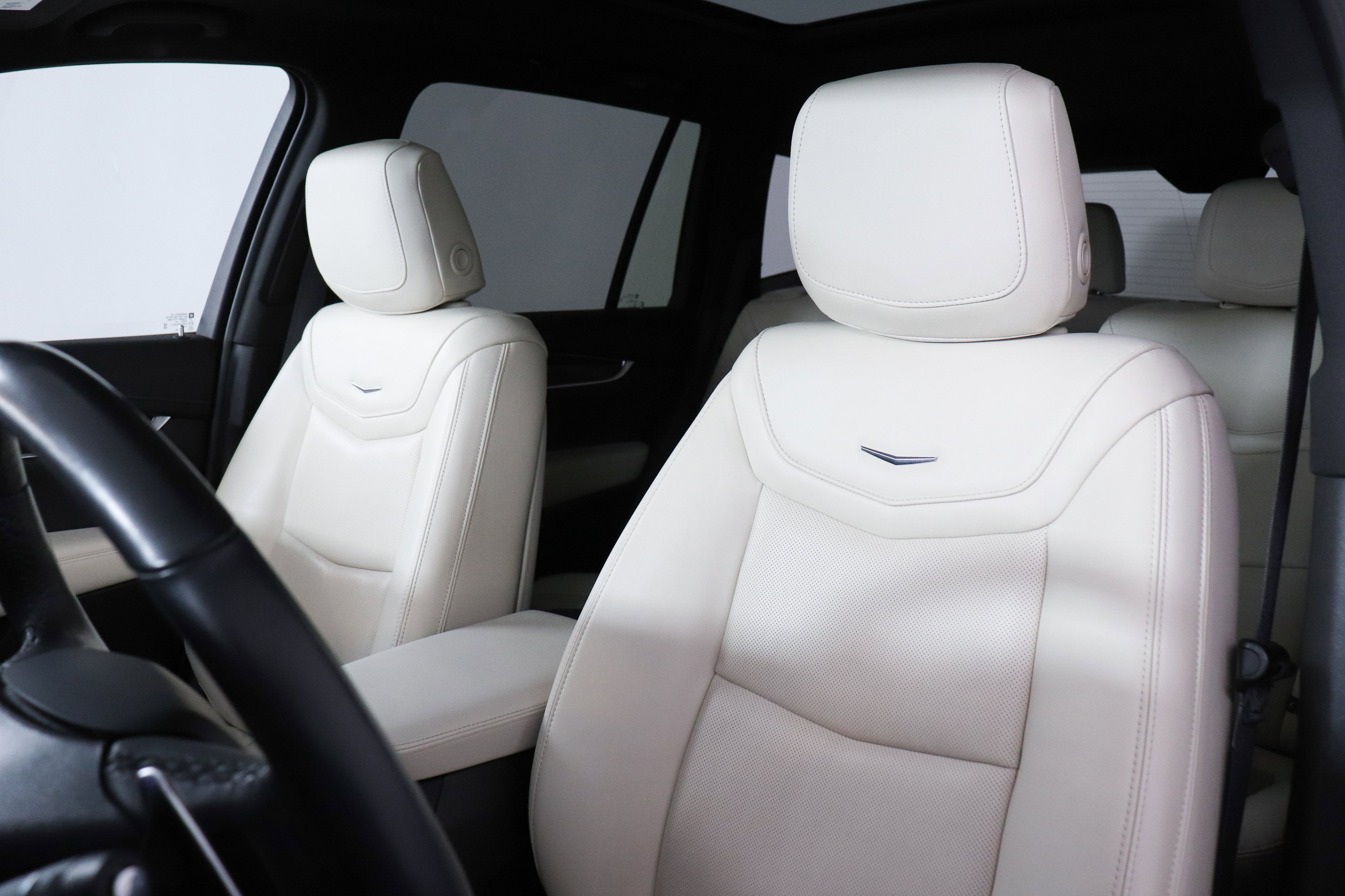 Used 2023 Cadillac XT6 Sport w/ Technology Package image 14