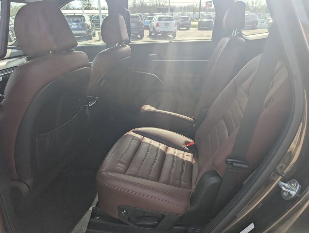 Used 2023 Kia Telluride SX Prestige AWD/4WD image 9