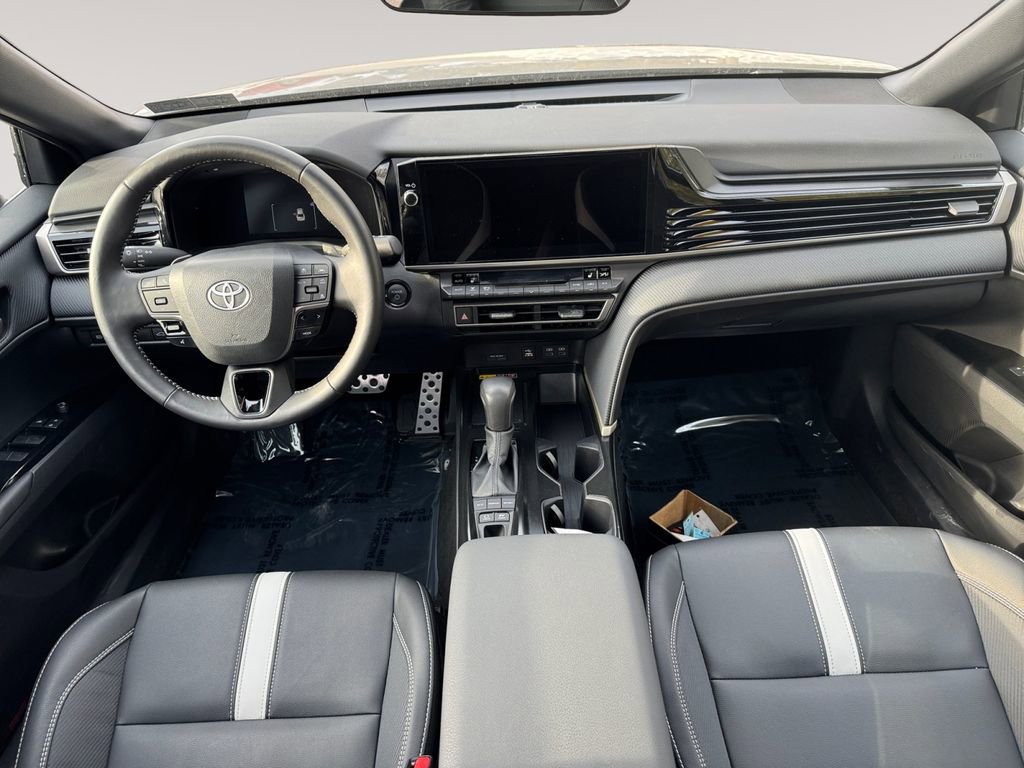 Used 2025 Toyota Camry SE w/ Multimedia Upgrade Package image 10