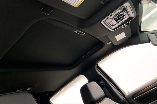 Used 2024 Chevrolet Silverado 2500 High Country w/ High Country Premium Package AWD/4WD image 20