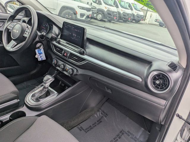 Used 2024 Kia Forte LXS w/ LXS Technology Package image 6