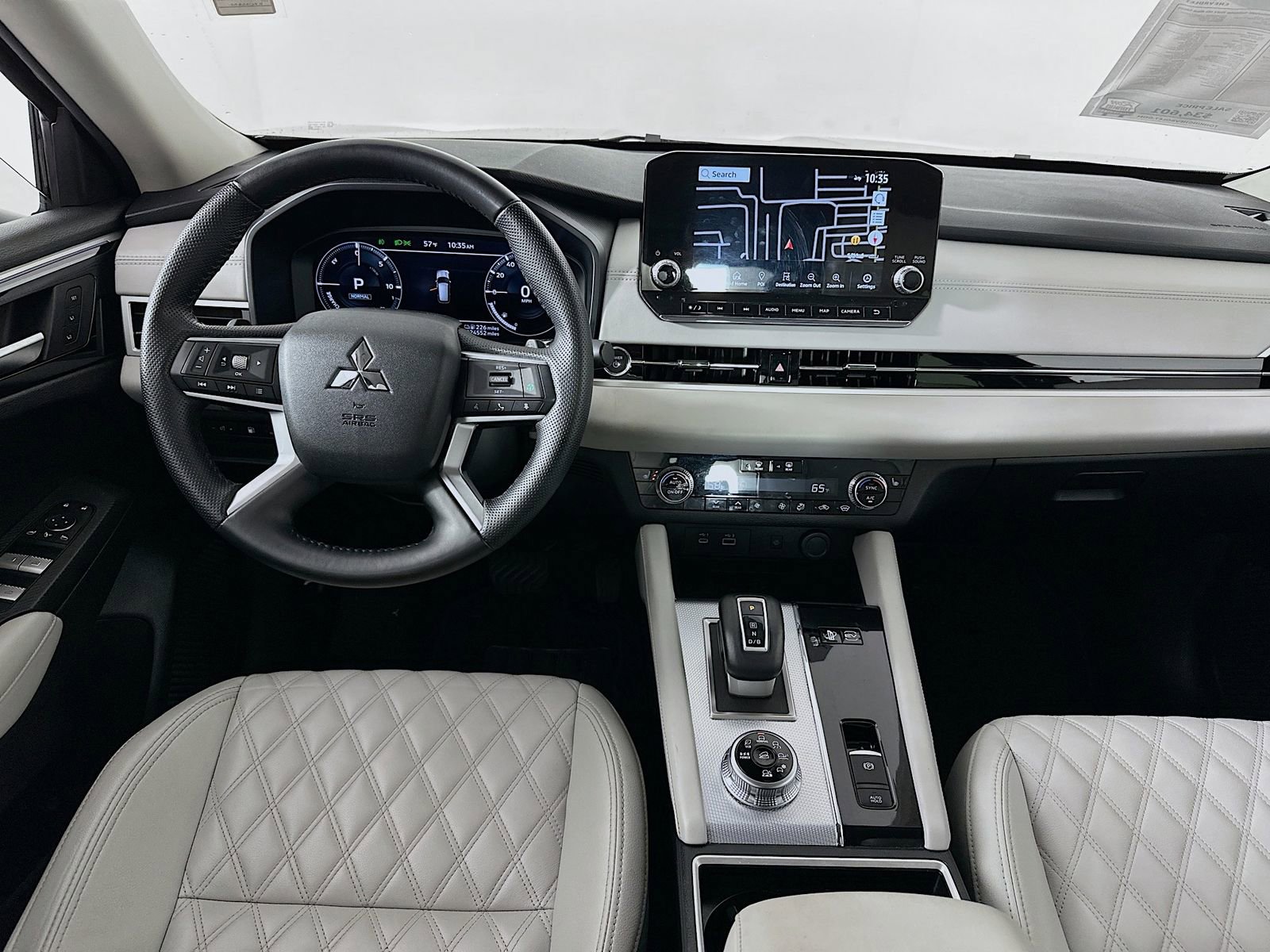 Used 2024 Mitsubishi Outlander SEL Black Edition image 23