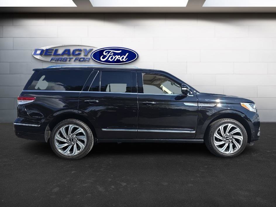 Used 2024 Lincoln Navigator Premiere image 6