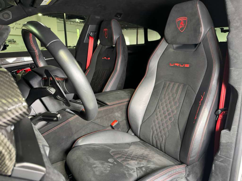 Used 2023 Lamborghini Urus Performante image 10
