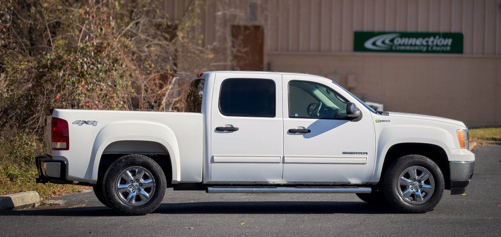 Used 2011 GMC Sierra 1500 4x4 Crew Cab Hybrid image 5