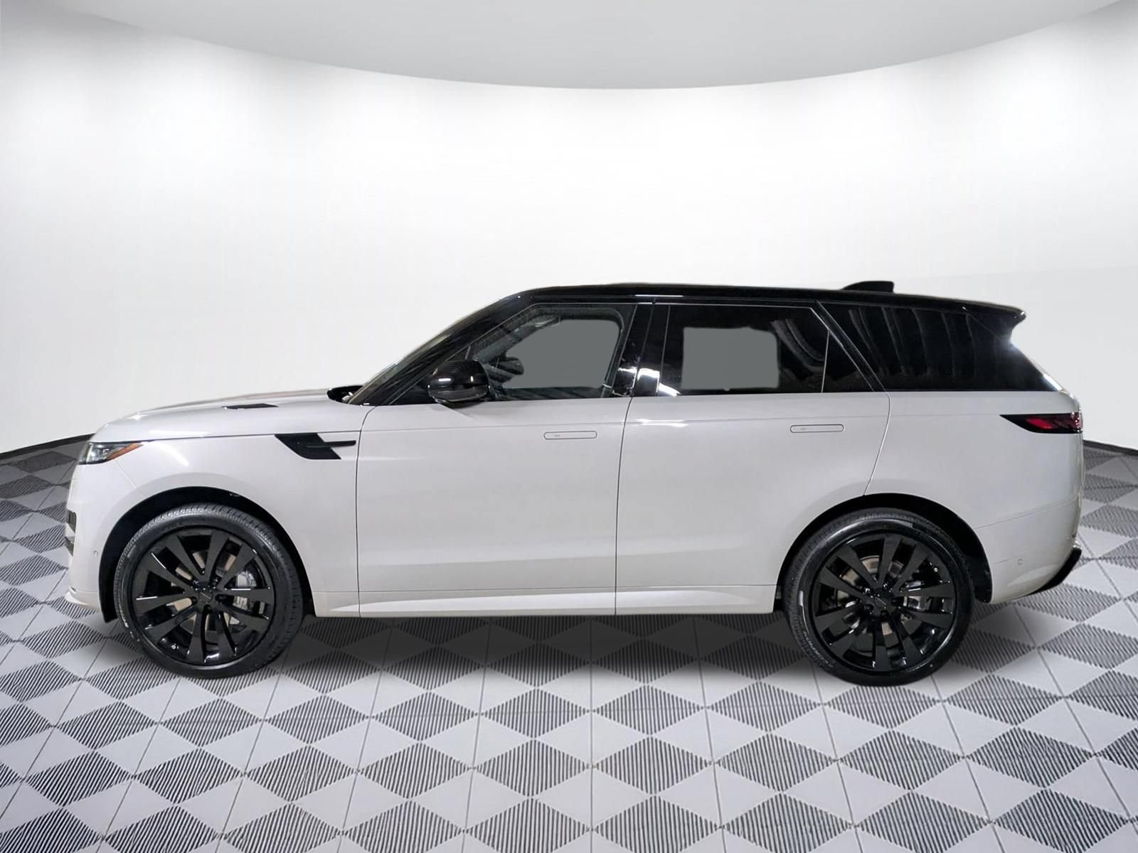 New 2026 Land Rover Range Rover Sport Dynamic SE AWD/4WD image 3