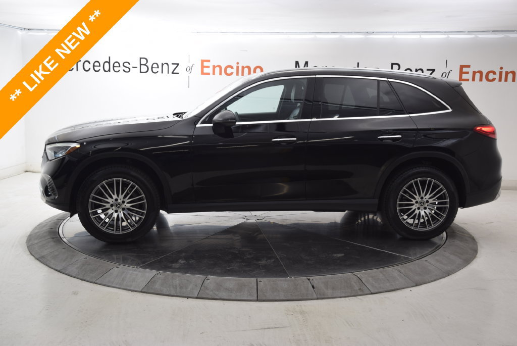 Used 2024 Mercedes-Benz GLC 300 4MATIC image 3