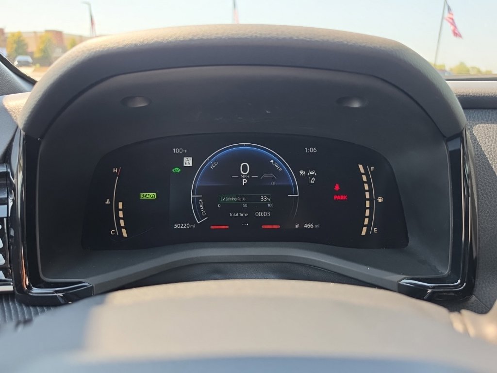 Used 2025 Toyota Camry SE FWD image 14