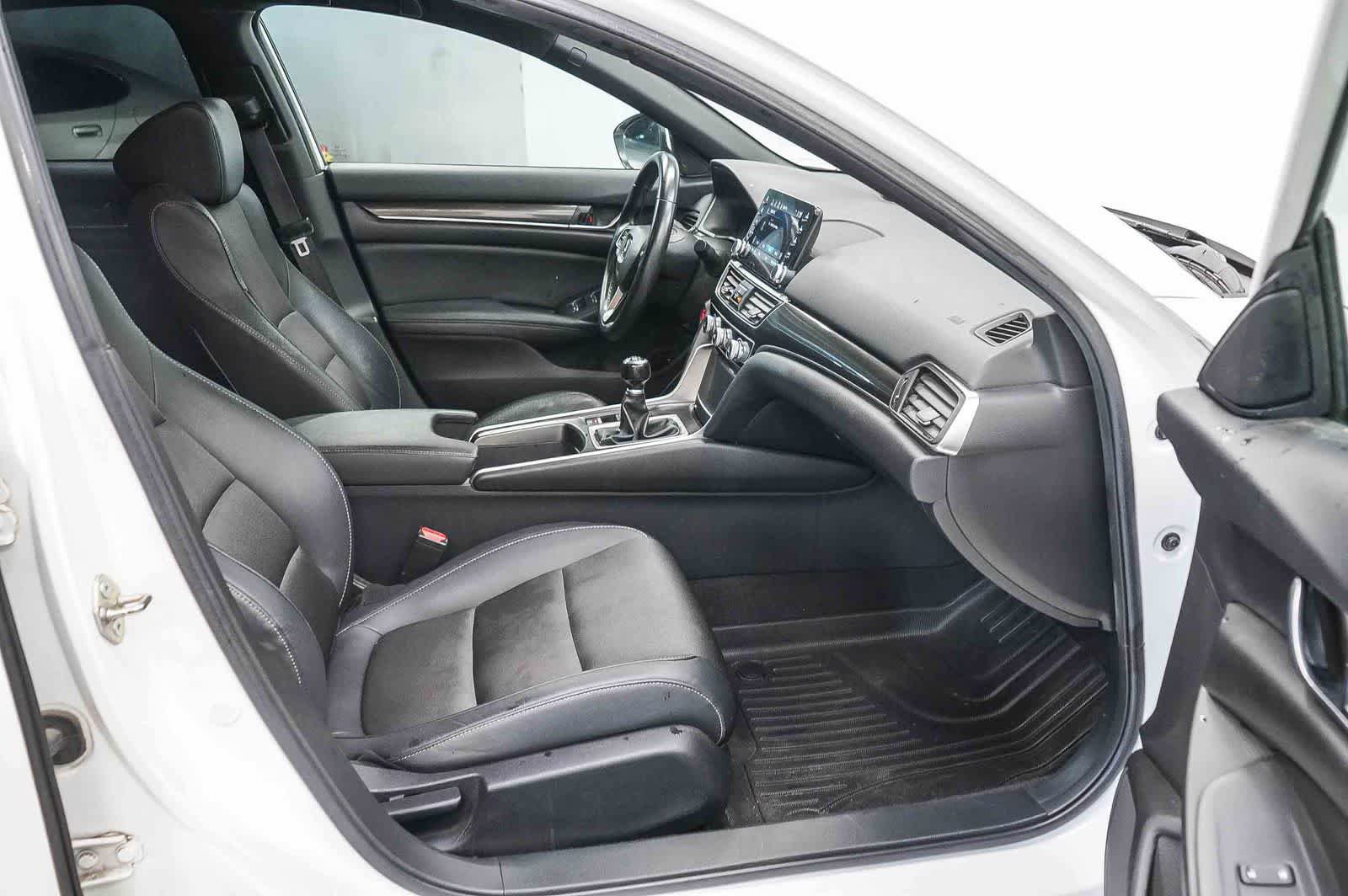 Used 2019 Honda Accord Sport image 16