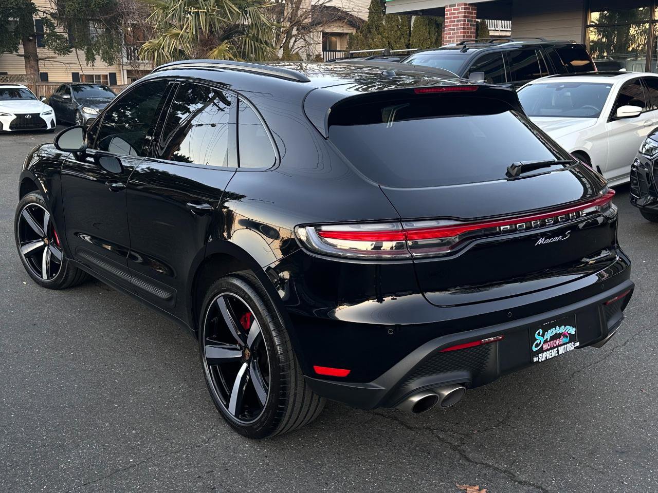 Used 2022 Porsche Macan S w/ Premium Package Plus image 9