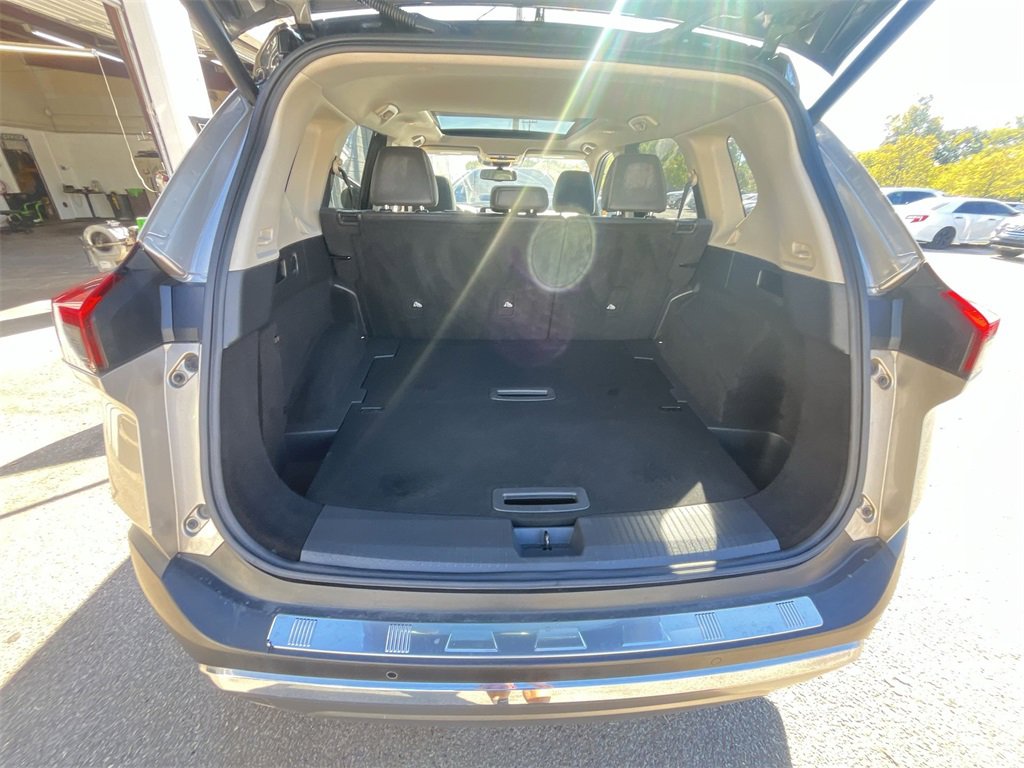 Used 2021 Nissan Rogue Platinum image 24