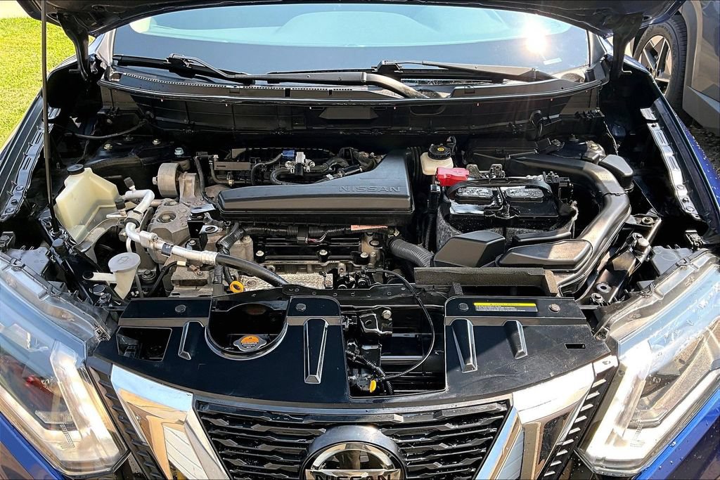 Used 2018 Nissan Rogue S AWD/4WD image 10