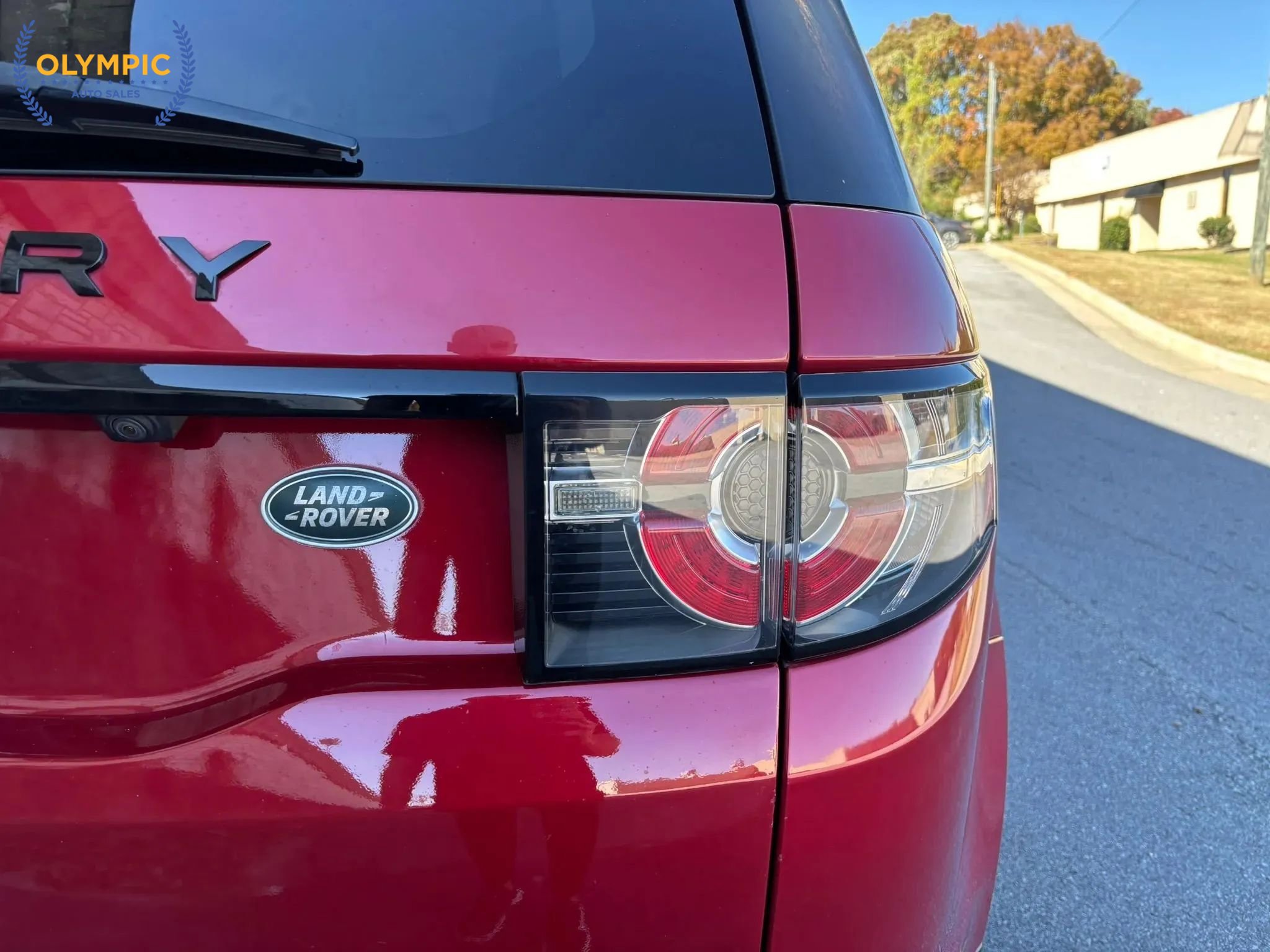 Used 2019 Land Rover Discovery Sport SE image 10