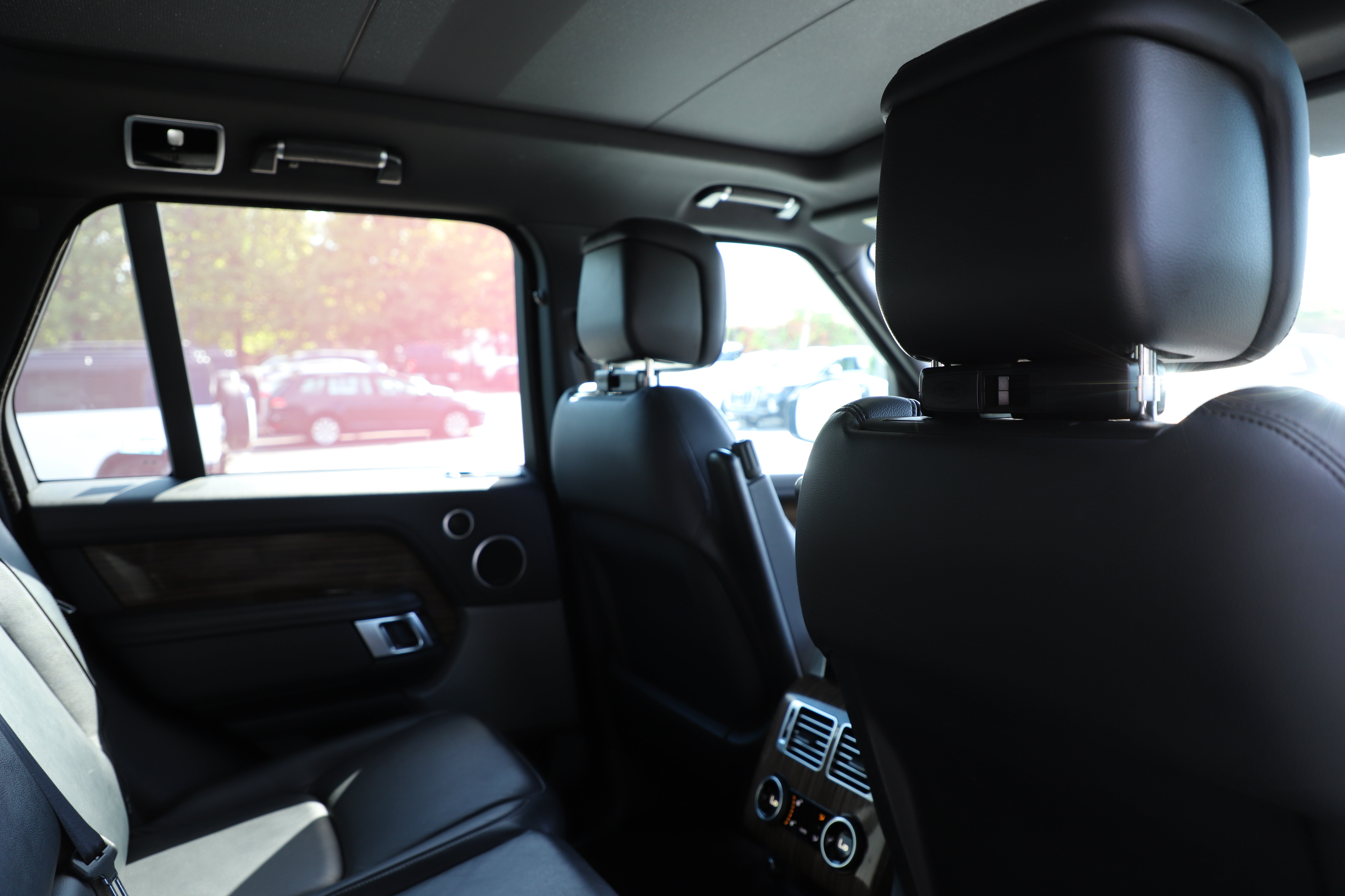 Used 2018 Land Rover Range Rover AWD/4WD image 11