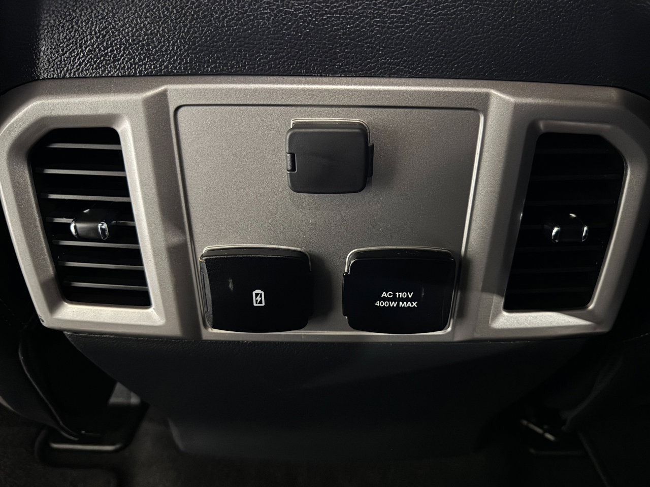 Used 2022 Ford F250 Lariat w/ Lariat Value Package image 34