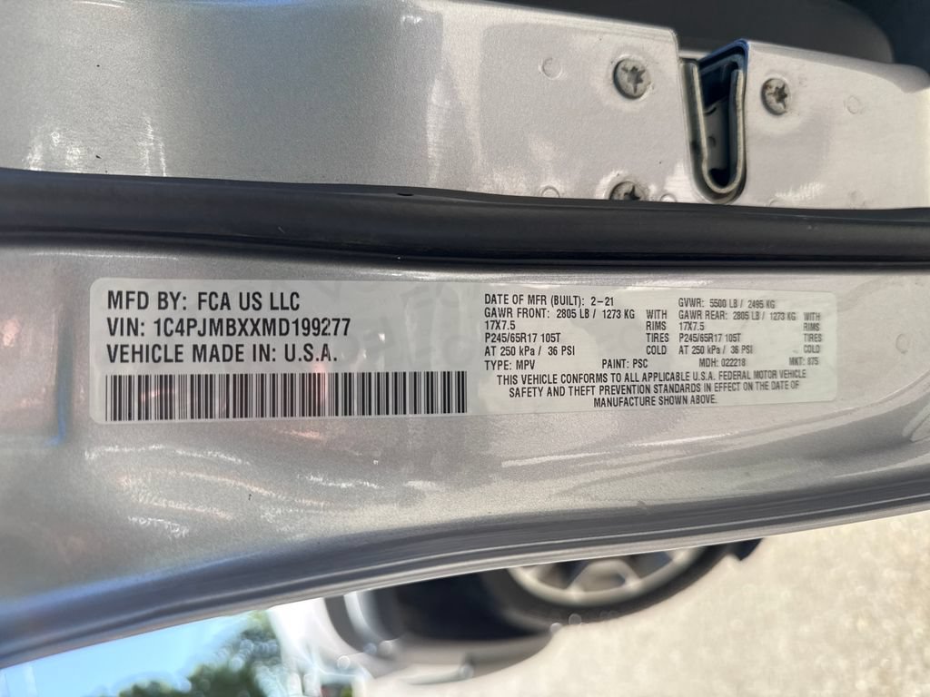 Used 2021 Jeep Cherokee Trailhawk AWD/4WD image 17