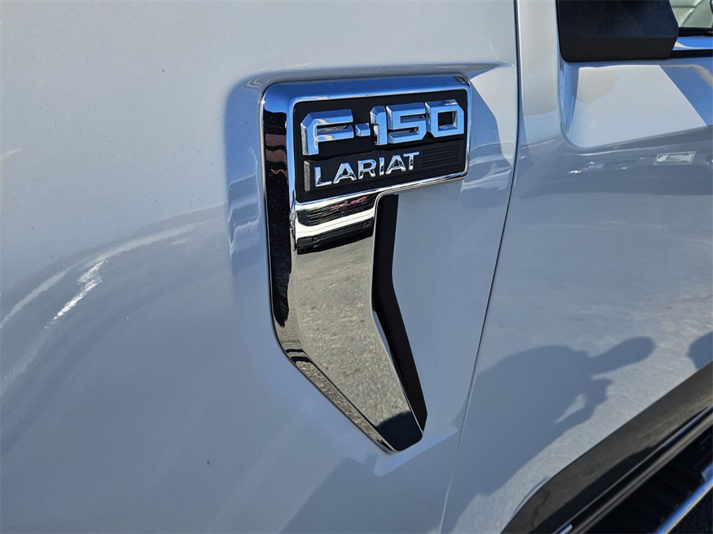 Used 2023 Ford F150 Lariat w/ Trailer Tow Package image 15