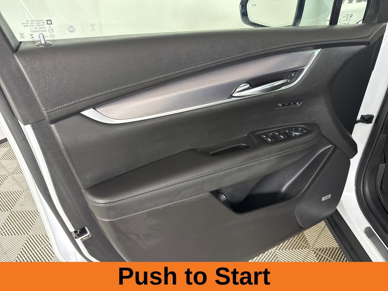 Used 2024 Cadillac XT6 Luxury w/ LPO, Floor Liner Package image 8