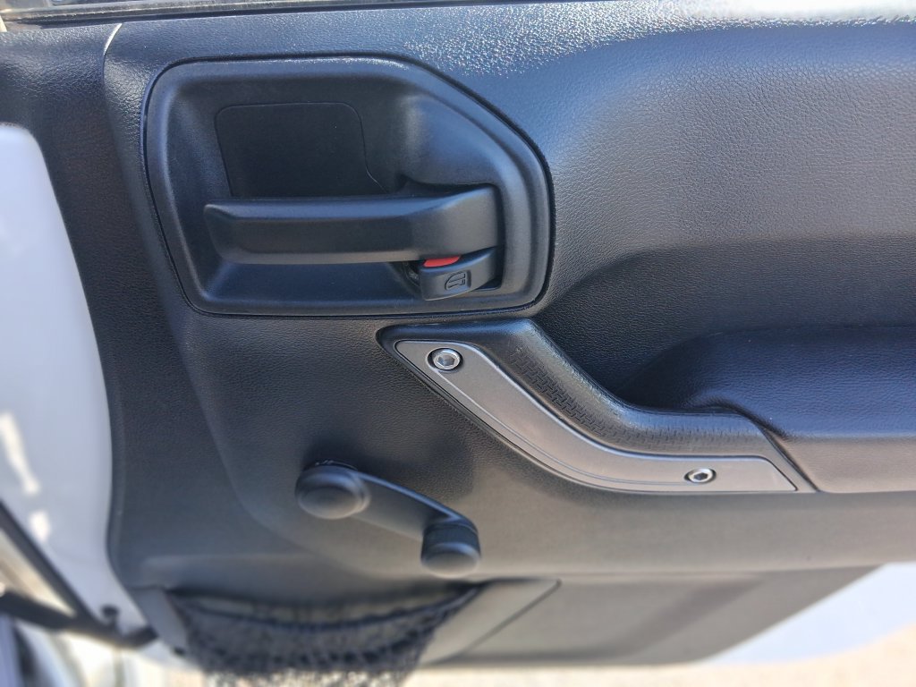 Used 2016 Jeep Wrangler Sport AWD/4WD image 10