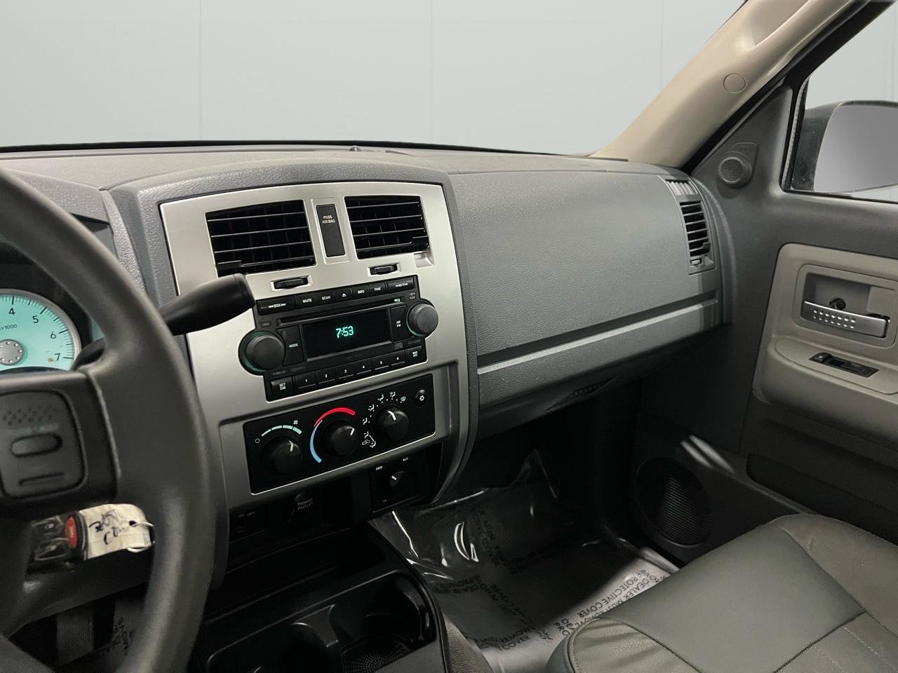 Used 2005 Dodge Dakota Laramie w/ Sport Appearance Group image 39