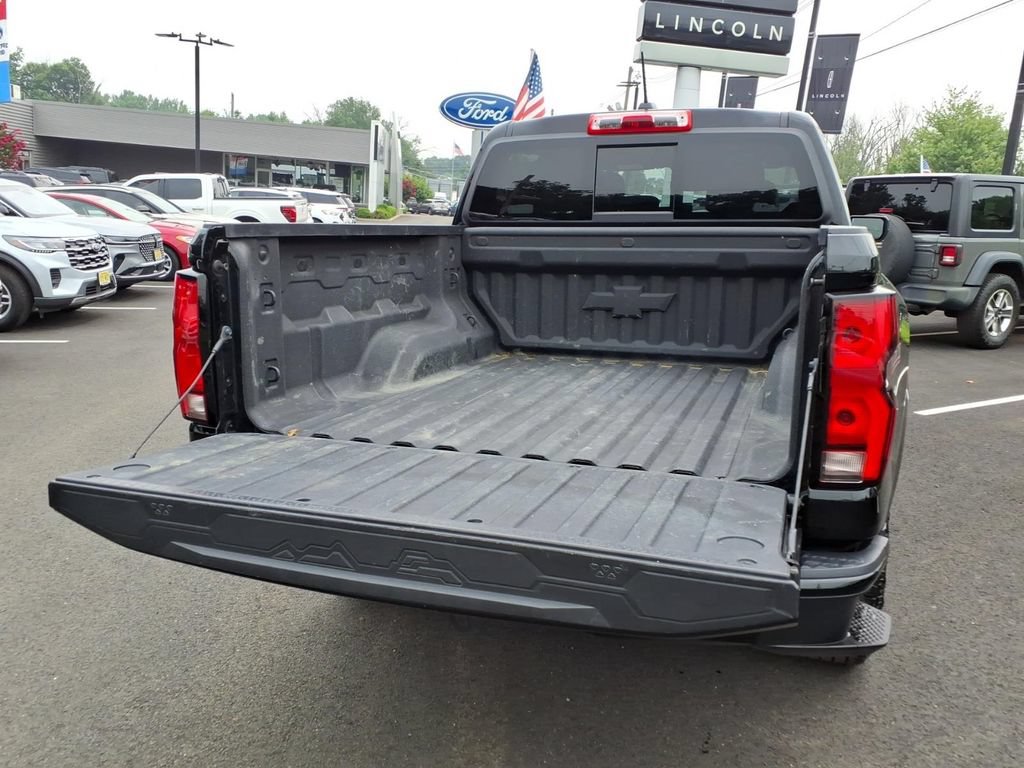 Used 2024 Chevrolet Colorado Z71 AWD/4WD image 27