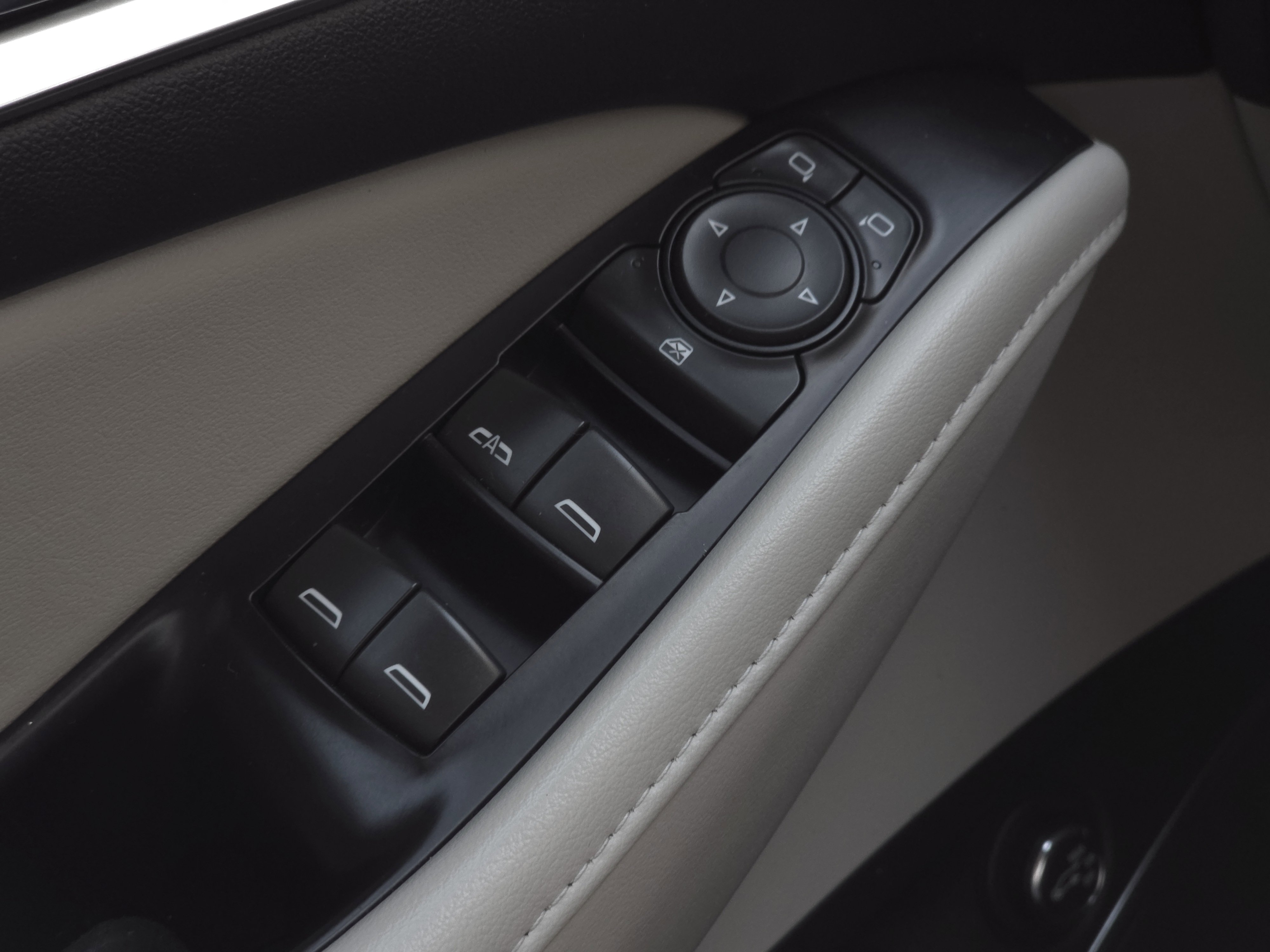 Used 2019 Buick Enclave Essence image 22