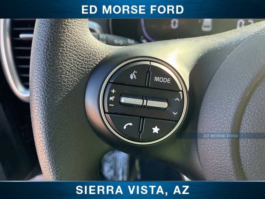 Certified 2025 Kia Soul LX FWD image 25