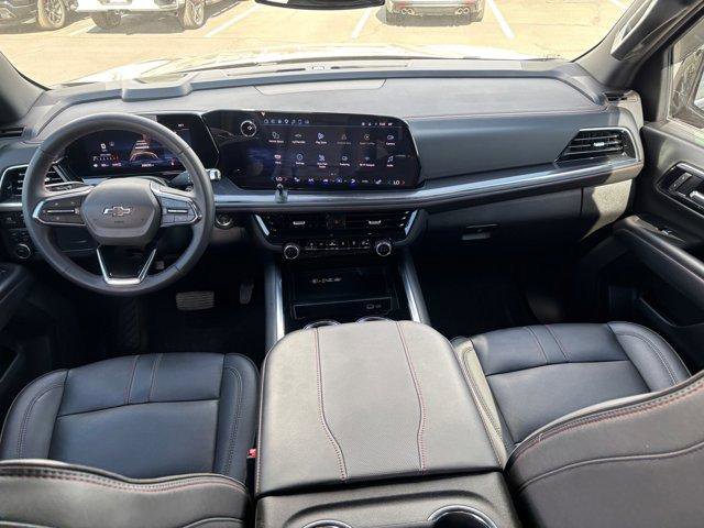 Used 2025 Chevrolet Suburban RST AWD/4WD image 18