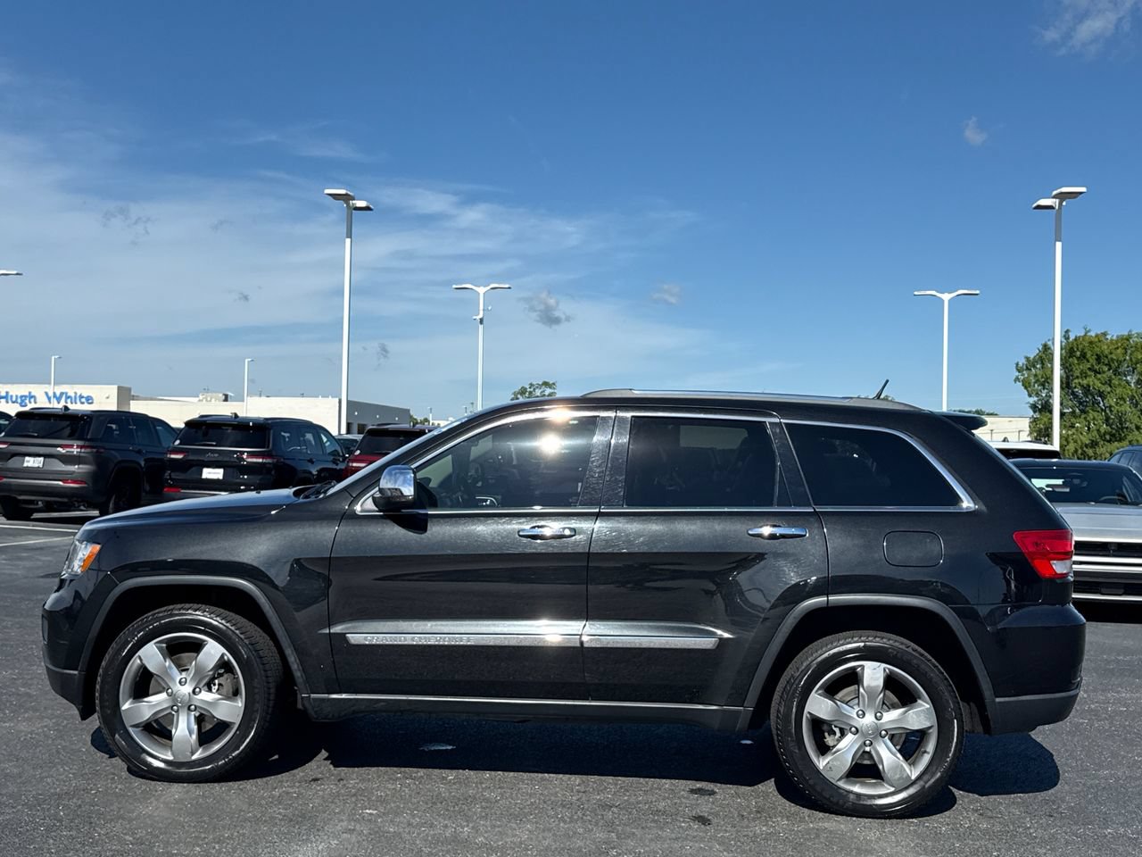 Used 2012 Jeep Grand Cherokee Overland AWD/4WD image 6