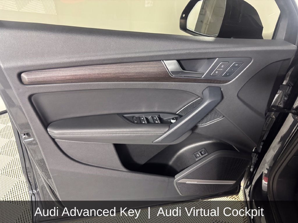 Used 2021 Audi Q5 Prestige w/ Prestige Package AWD/4WD image 14