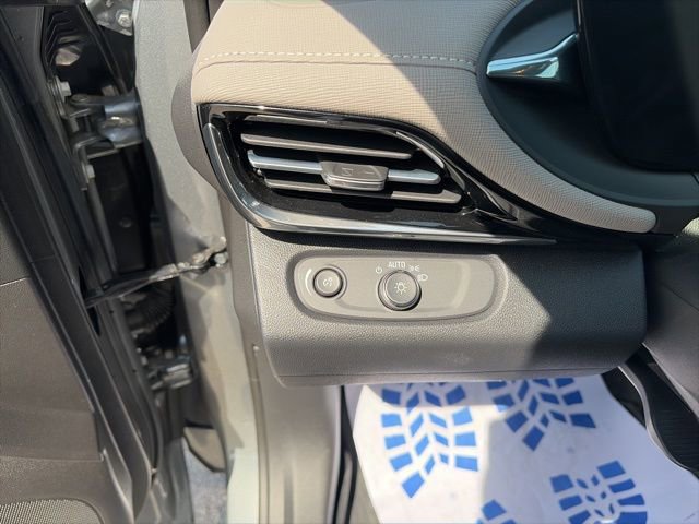 Used 2025 Buick Envista Avenir image 19