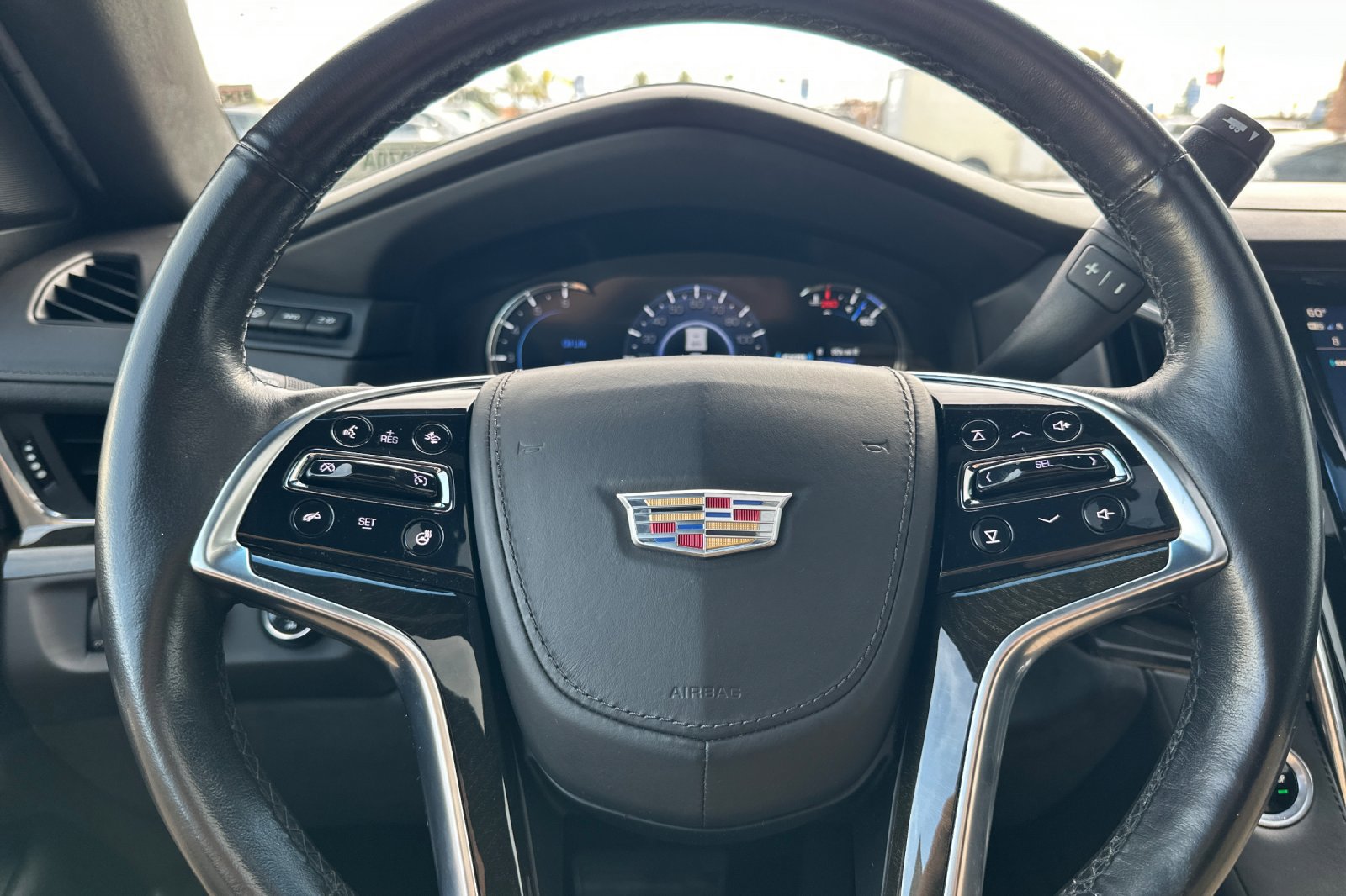 Used 2017 Cadillac Escalade Platinum image 25