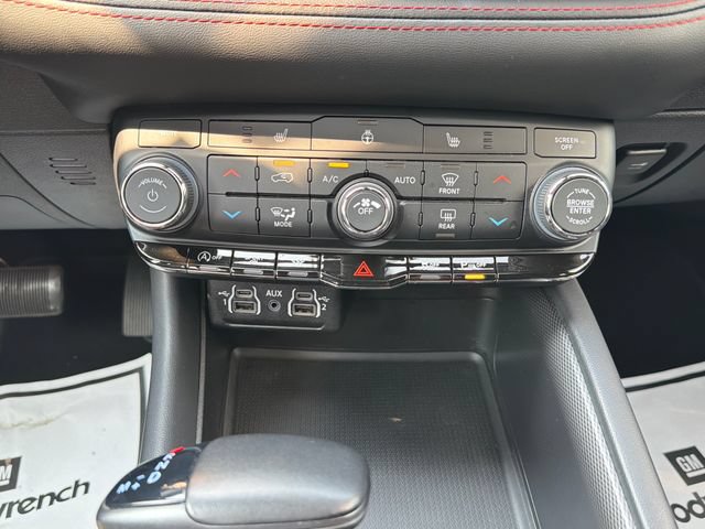 Used 2025 Dodge Durango GT AWD/4WD image 33