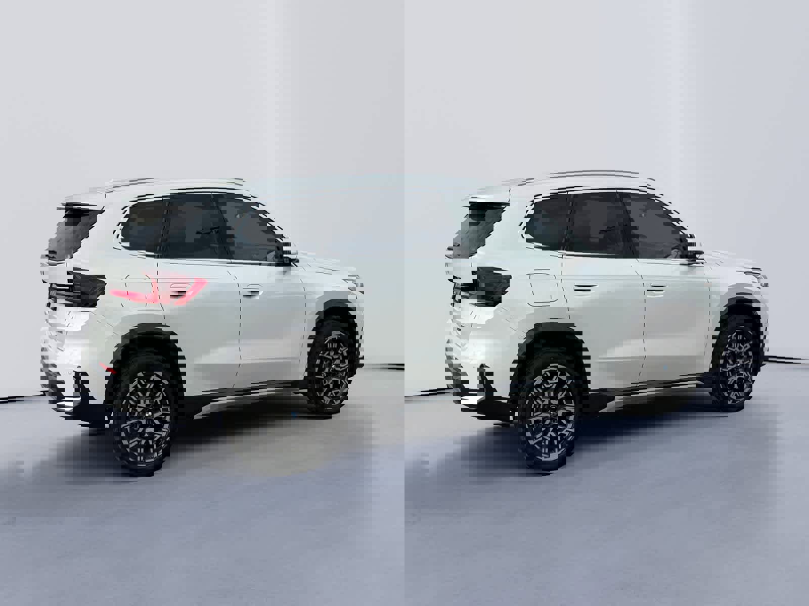 New 2026 BMW X1 xDrive28i w/ Technology Package image 3