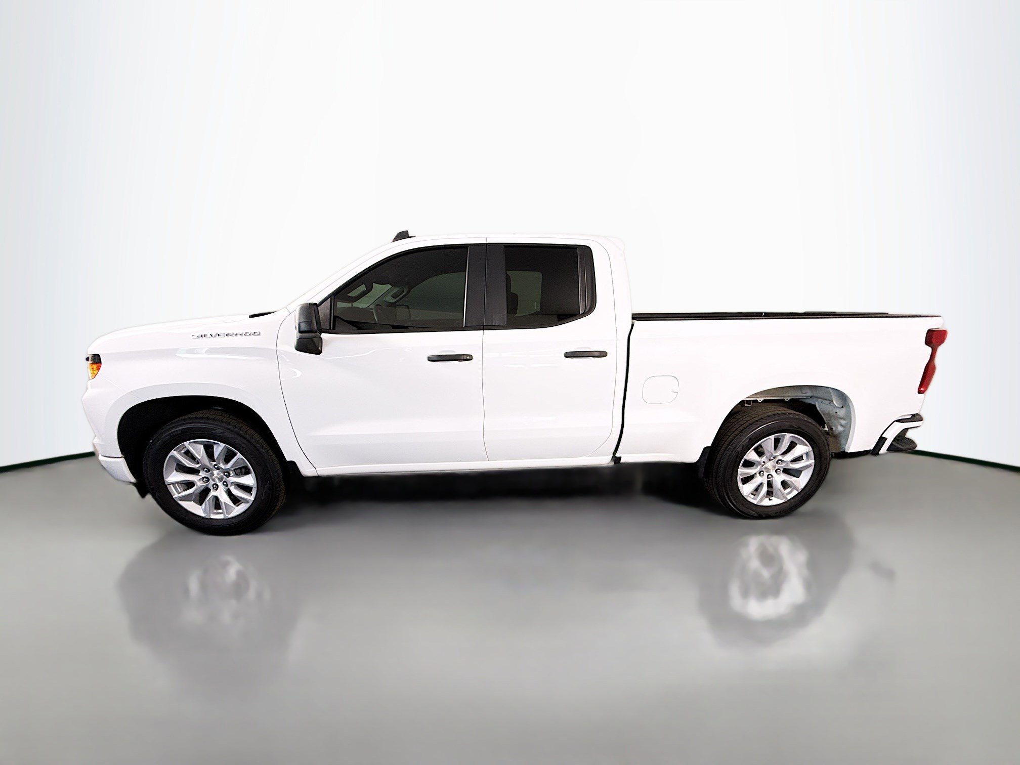 Used 2022 Chevrolet Silverado 1500 Custom RWD image 6