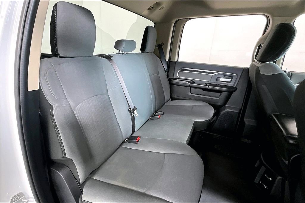 Used 2020 RAM 3500 Big Horn image 27