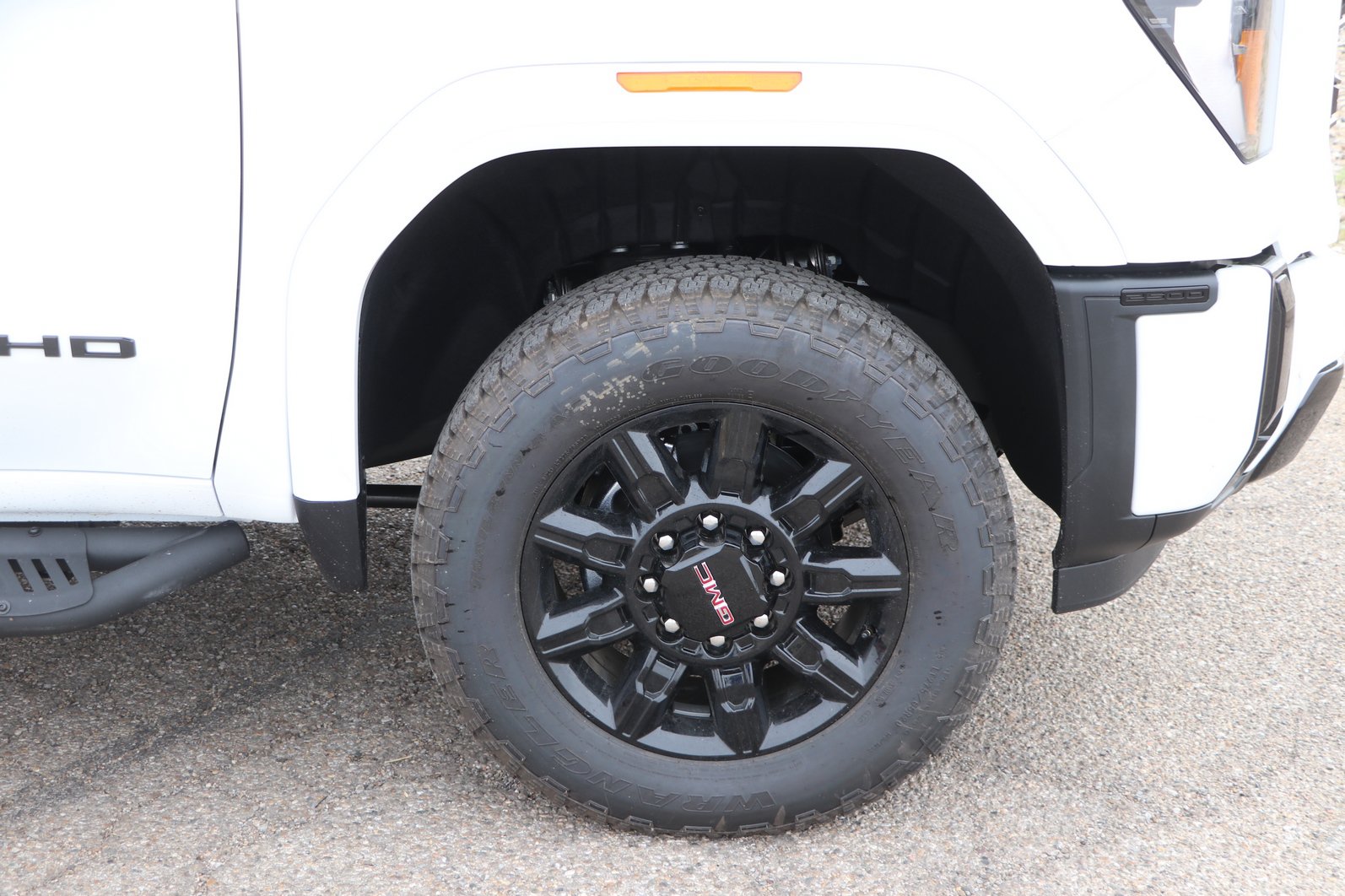 New 2026 GMC Sierra 2500 AT4 AWD/4WD image 9