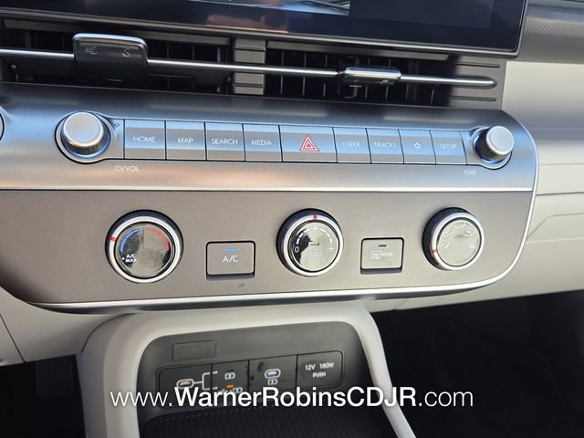 Used 2026 Hyundai Kona SE image 20