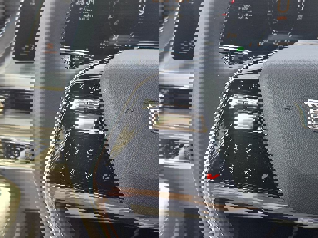 New 2026 Cadillac Vistiq Sport w/ LPO, Floor Liner Package image 28